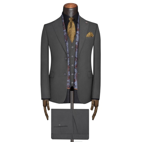 کت و شلوار و ژیله دو دکمه دو چاک یقه انگلیسی آلتین سیامد Siamod